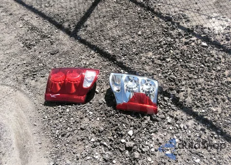 2004 Cadillac Escalade Standard из США, поврежденный, VIN 1GYEK63N84R189311